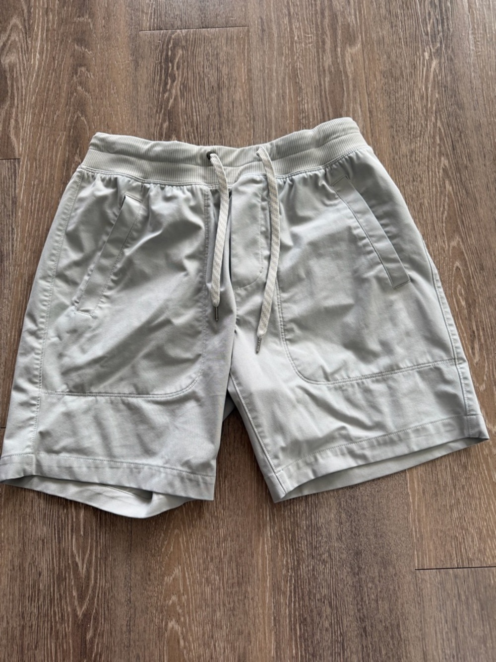 Men's Light Gray Drawstring Casual Shorts